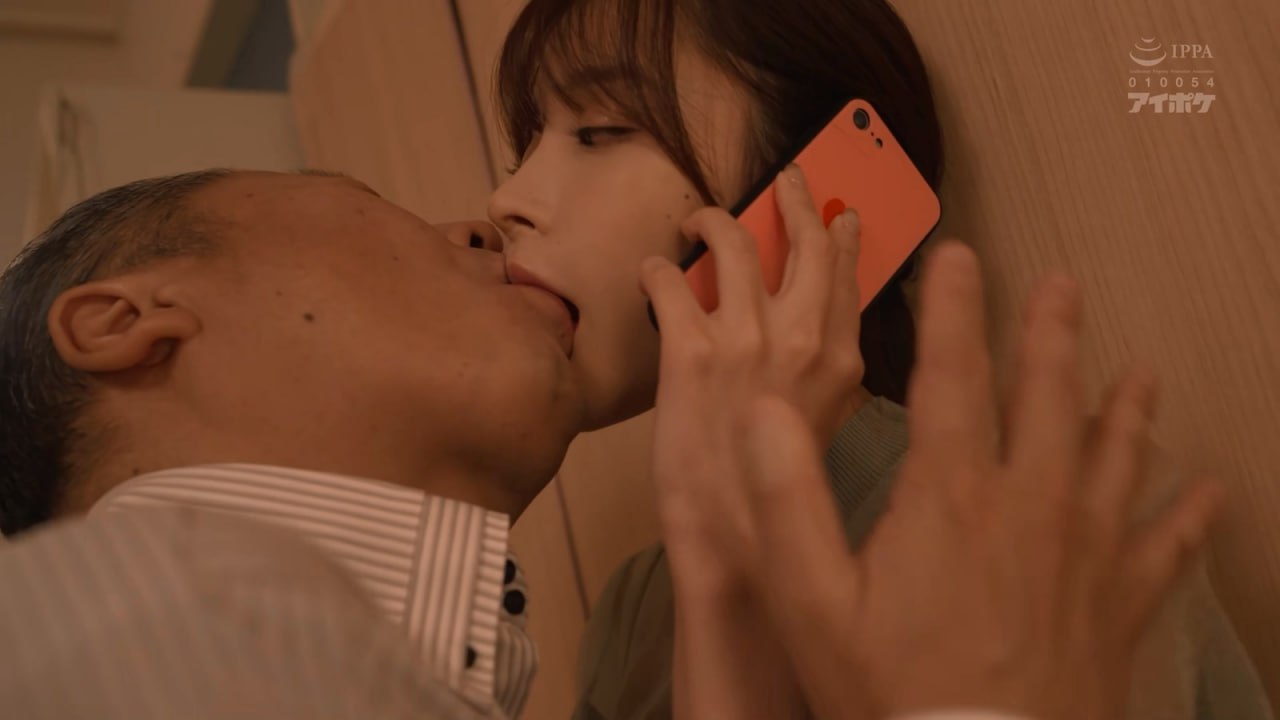 波多野结衣-美脚黒ストッキングOL中出し乱交～仕事終わりにオフィスで乱交した思い出～